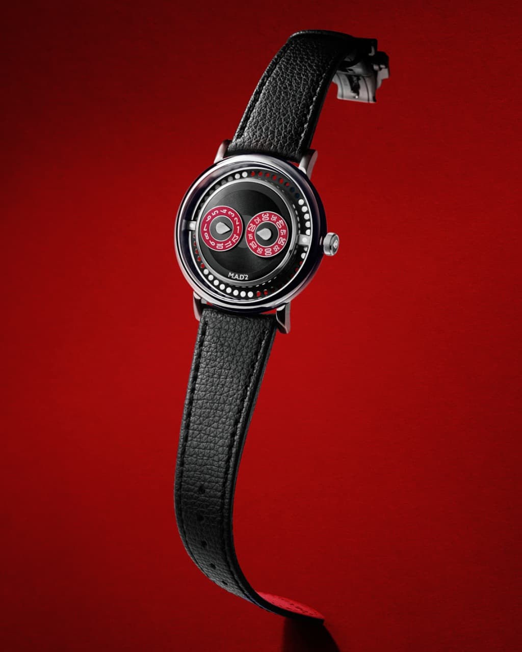 M.A.D.2 R&B — black dial plate, red hour and minute discs